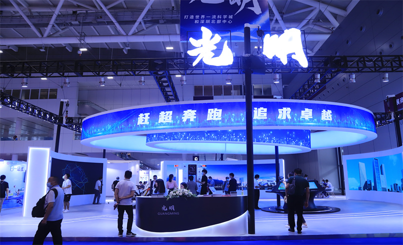 “文化+科技”魅力炫闪！银河网上集团“24小时书香亭”亮相文博会